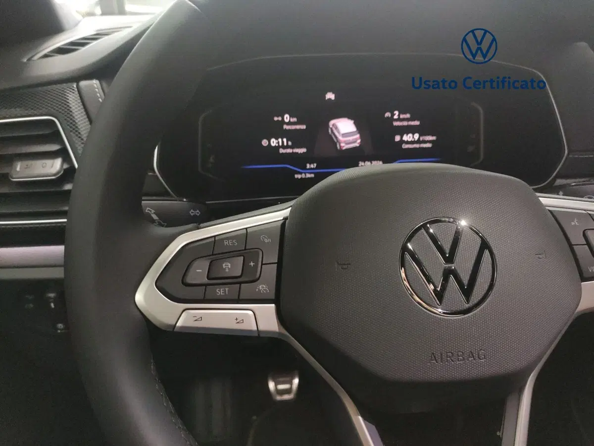 Volkswagen T-Cross nuova a Benevento (17)