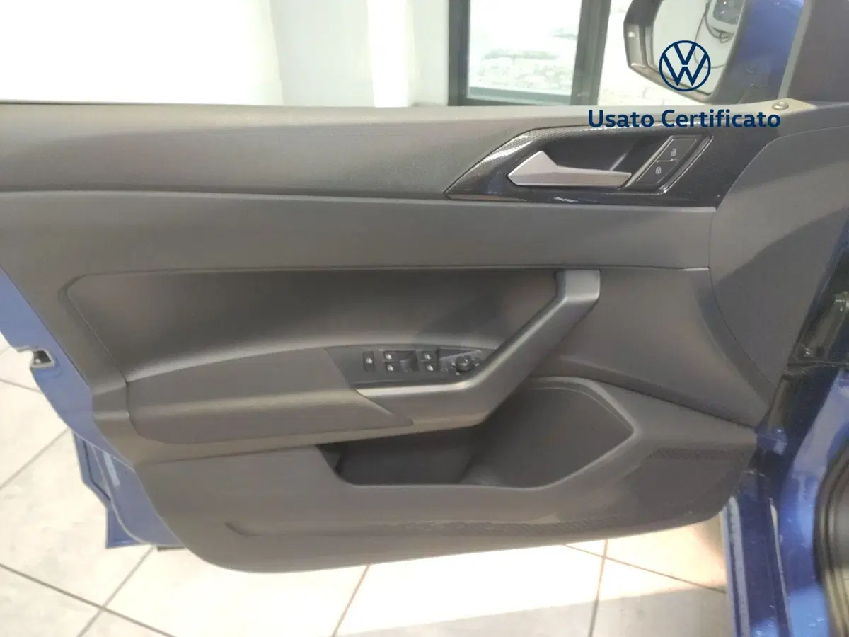 Volkswagen Polo nuova a Benevento (11)