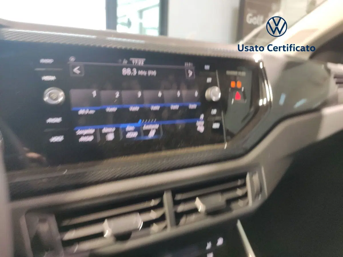Volkswagen Polo nuova a Benevento (17)