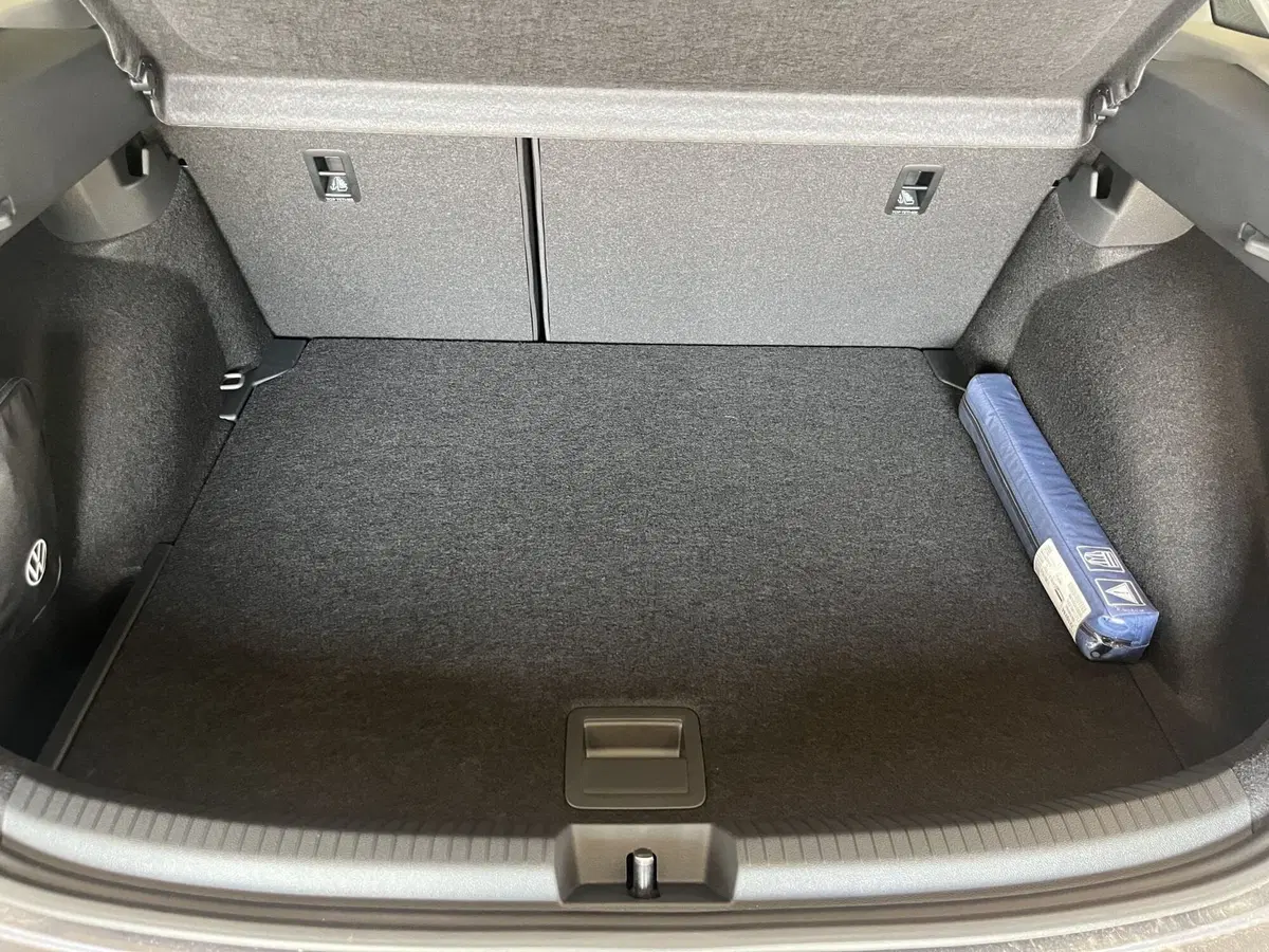 Volkswagen Taigo nuova a Avellino (5)
