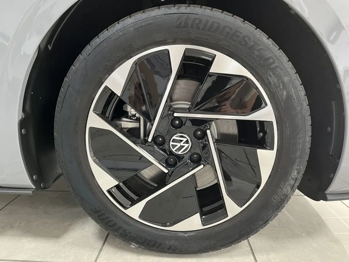 Volkswagen ID.3 nuova a Avellino (8)