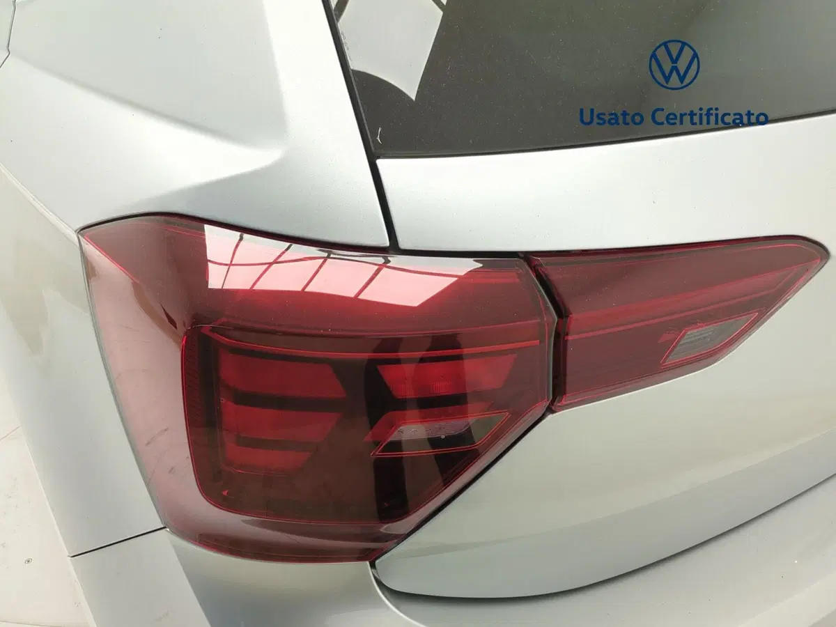 Volkswagen Polo nuova a Avellino (11)