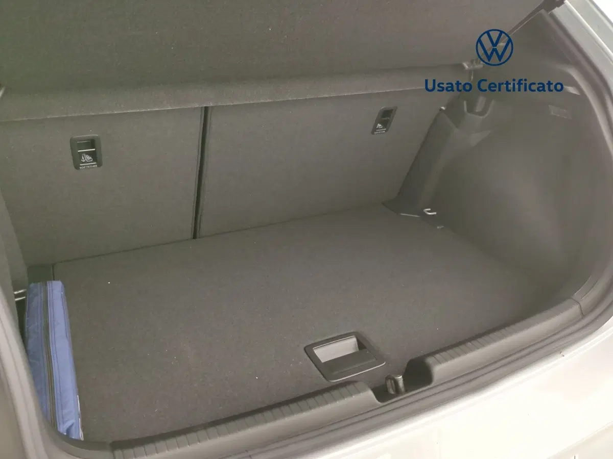 Volkswagen Polo nuova a Avellino (12)