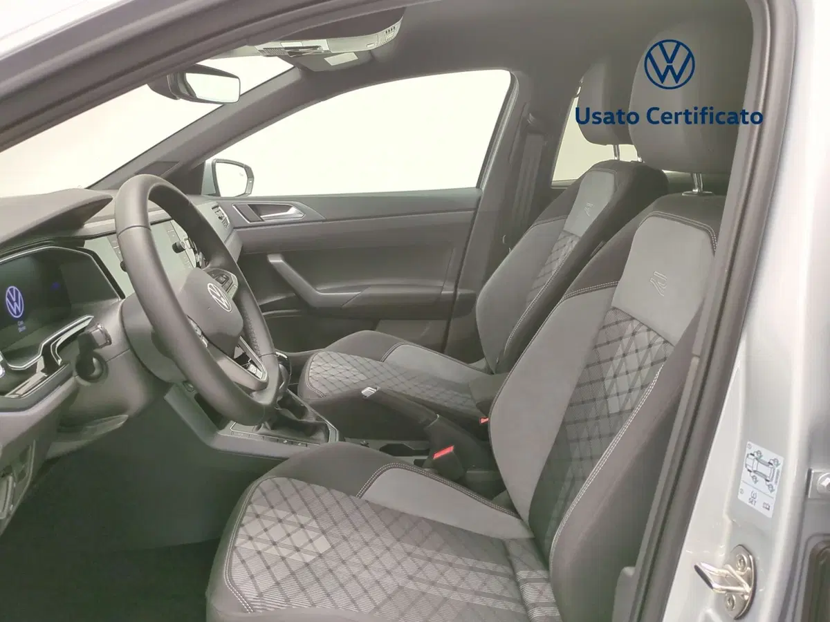 Volkswagen Polo nuova a Avellino (14)