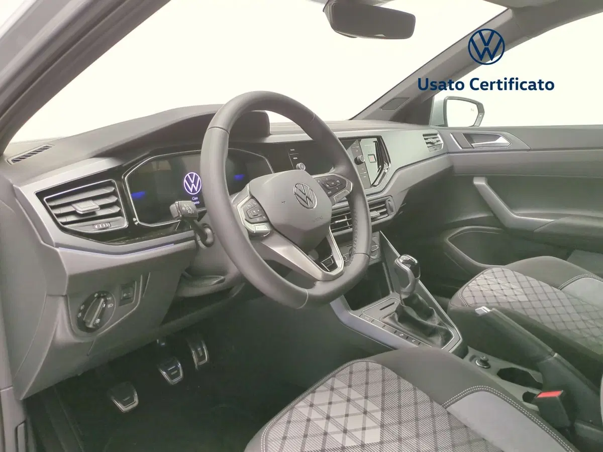 Volkswagen Polo nuova a Avellino (15)