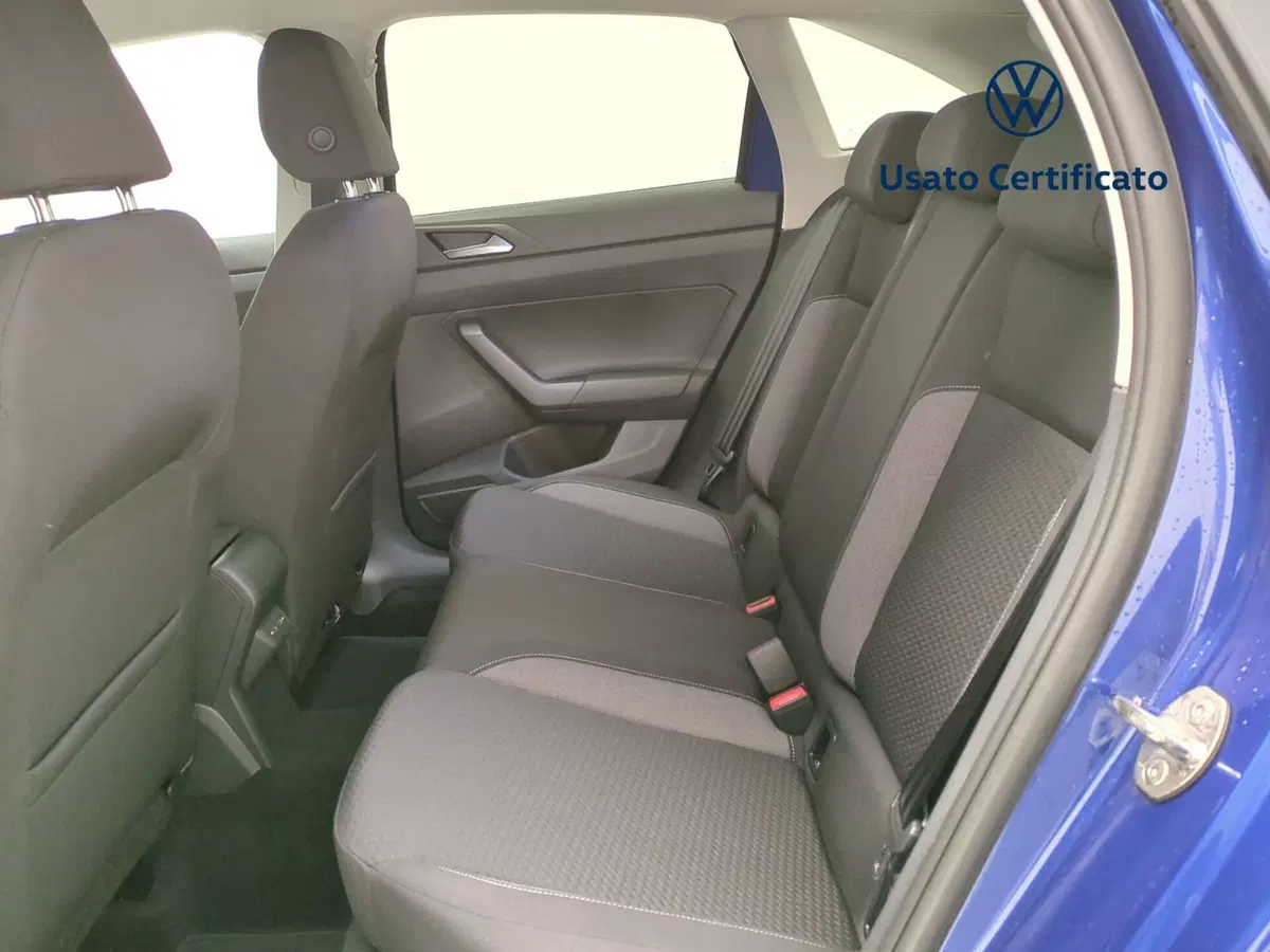 Volkswagen Taigo nuova a Avellino (18)