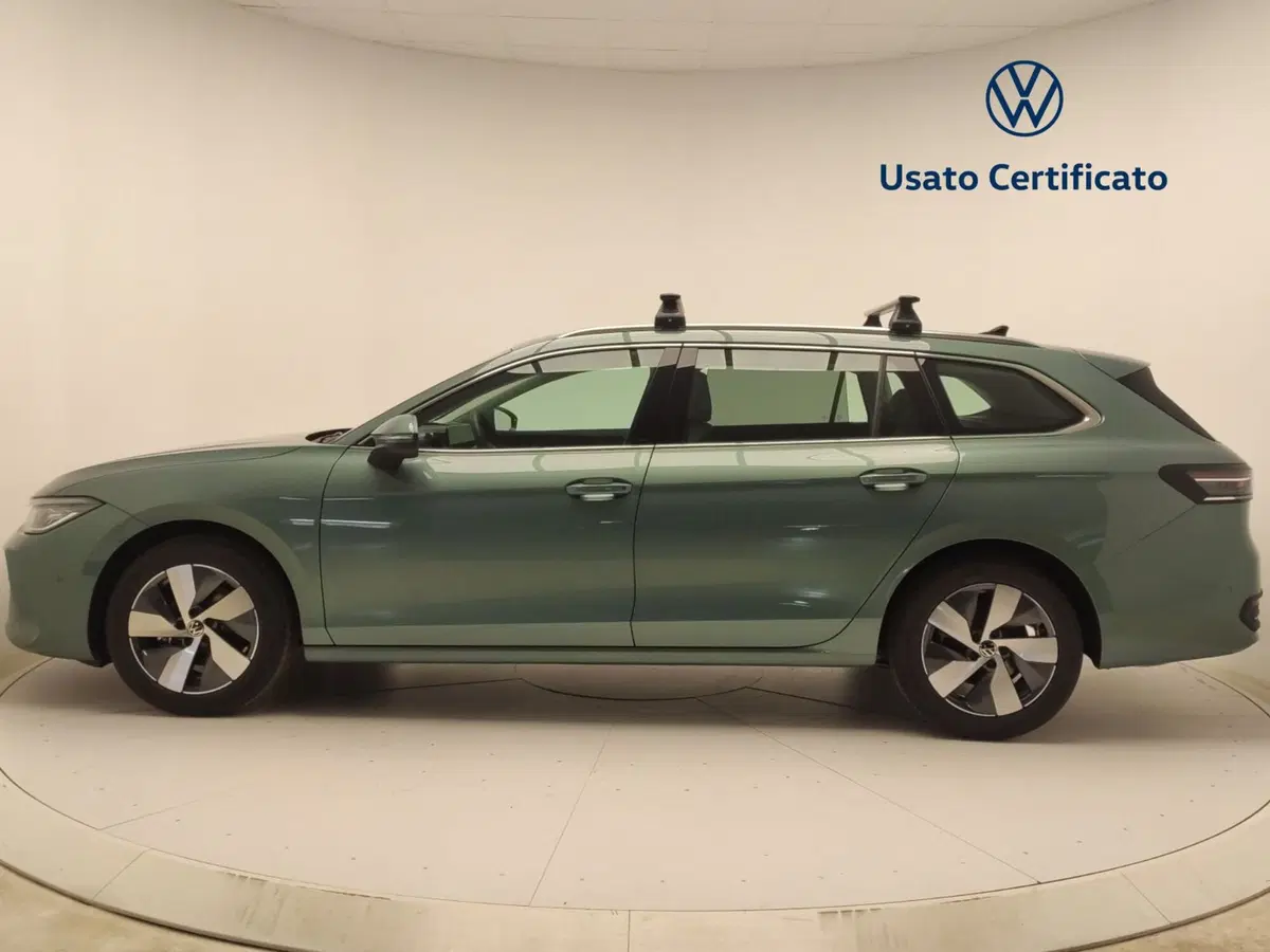 Volkswagen Passat nuova a Avellino (4)