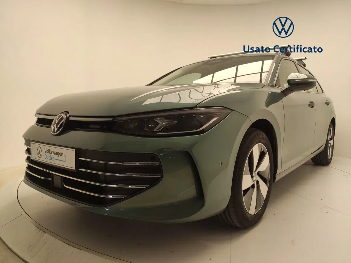 Volkswagen Passat nuova a Avellino (8)