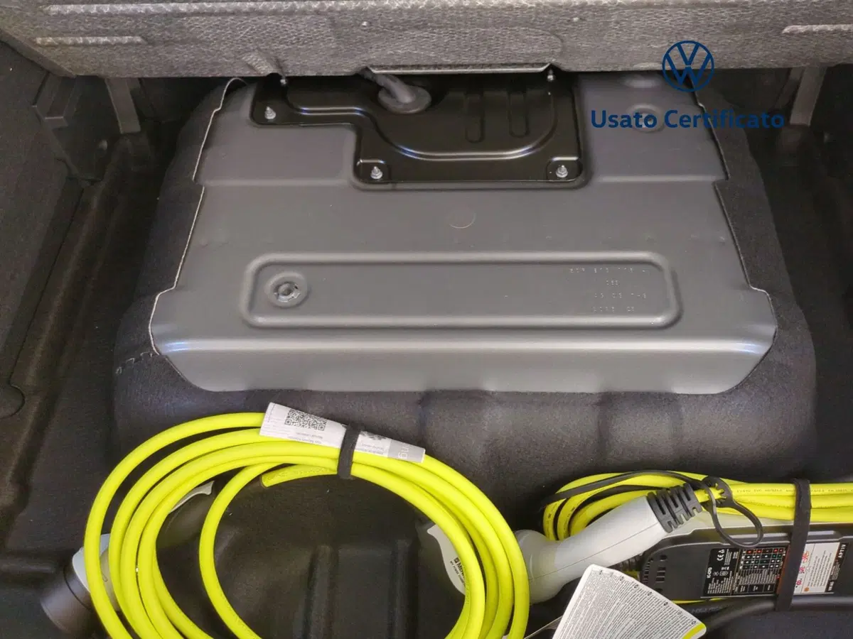 Volkswagen Tiguan nuova a Avellino (12)