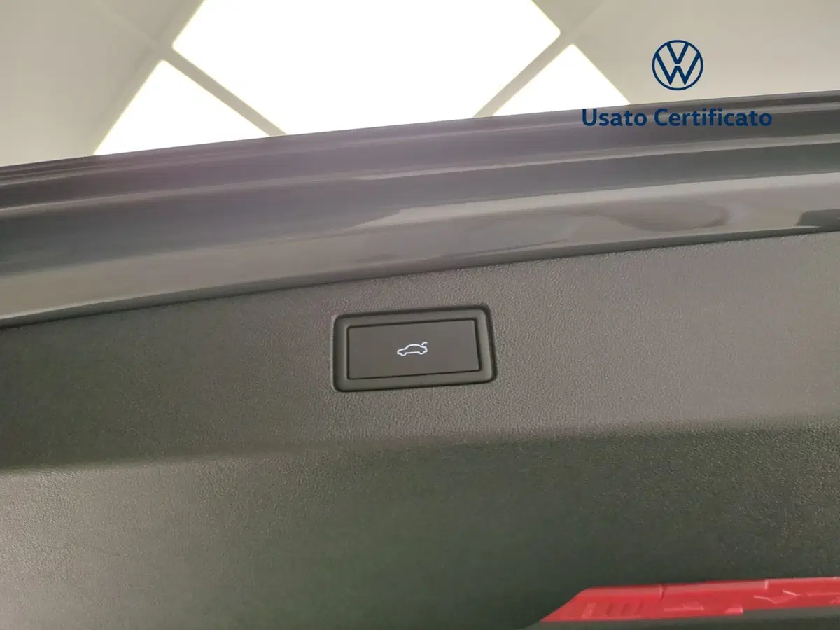 Volkswagen Tiguan nuova a Avellino (13)