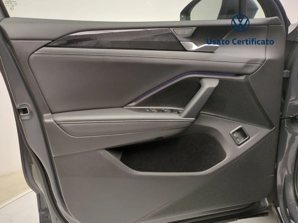 Volkswagen Tiguan nuova a Avellino (14)