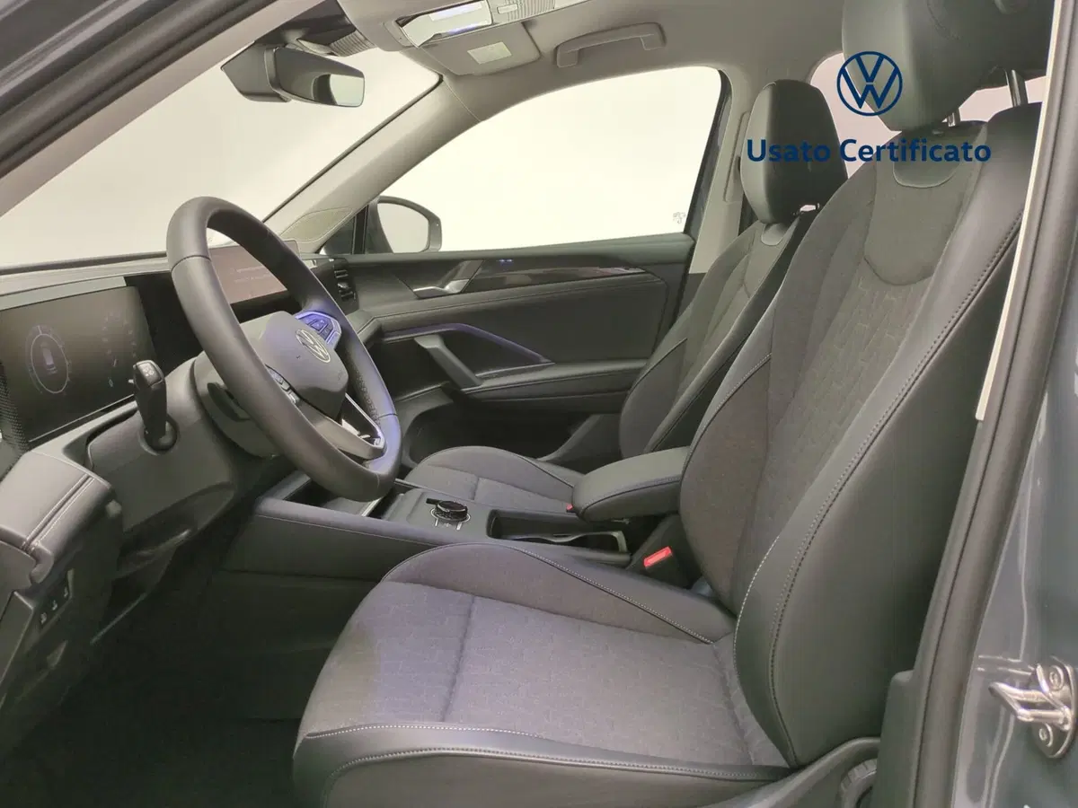 Volkswagen Tiguan nuova a Avellino (15)