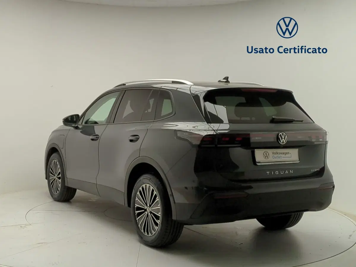 Volkswagen Tiguan nuova a Avellino (5)