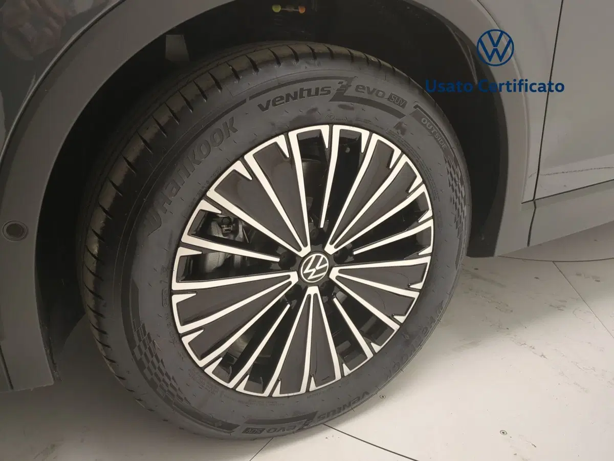 Volkswagen Tiguan nuova a Avellino (9)