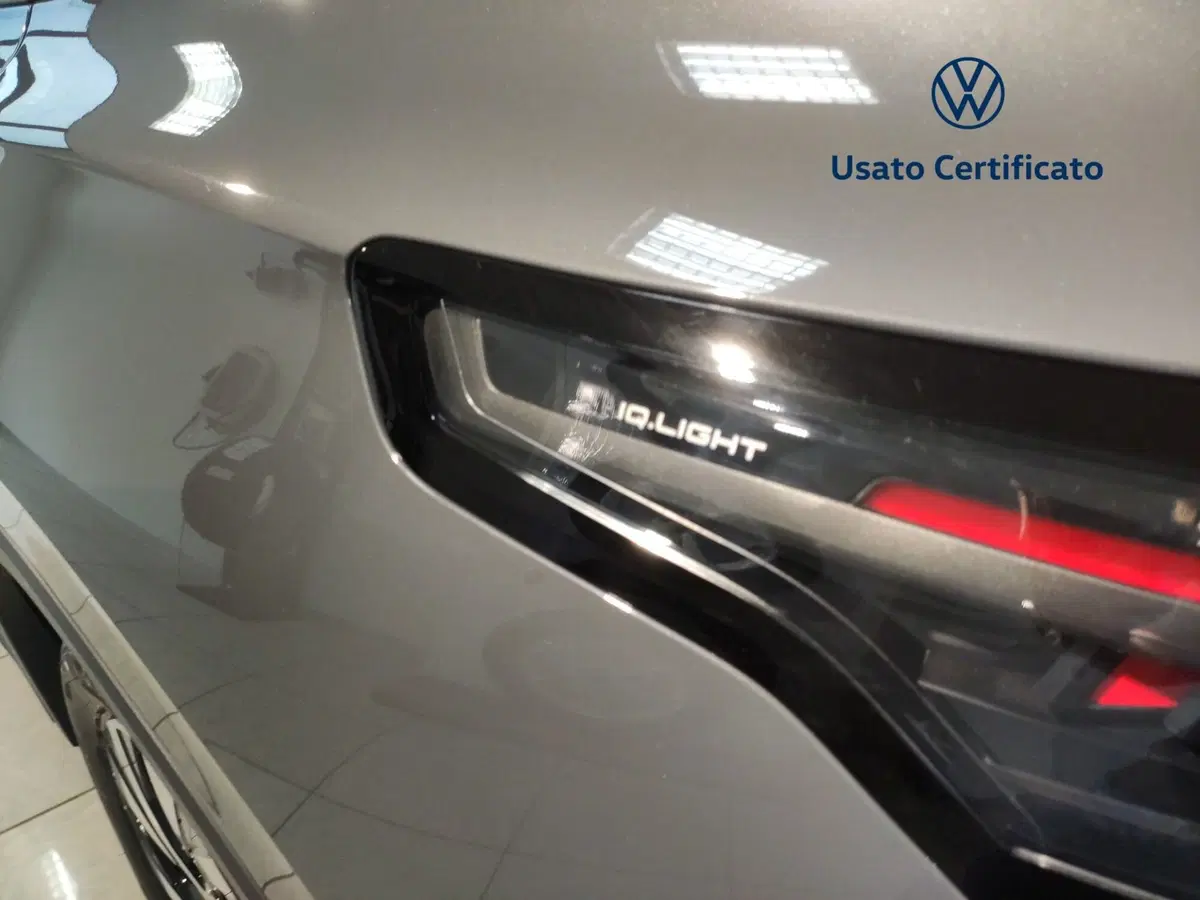 Volkswagen Tiguan nuova a Avellino (10)