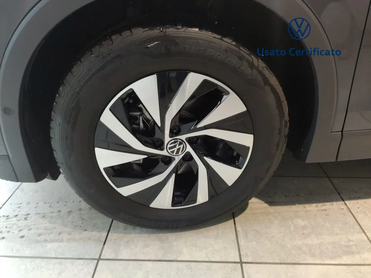 Volkswagen Tiguan nuova a Avellino (11)