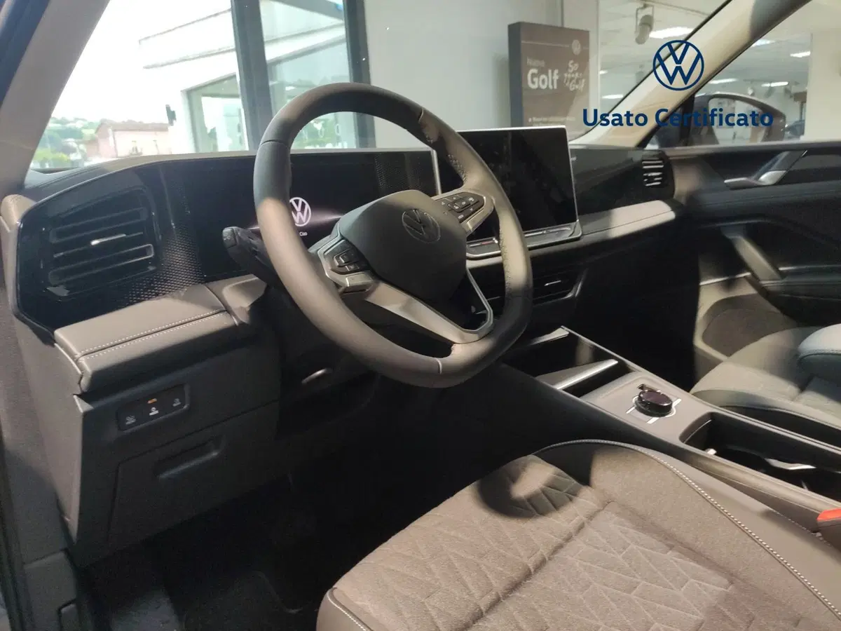 Volkswagen Tiguan nuova a Avellino (17)