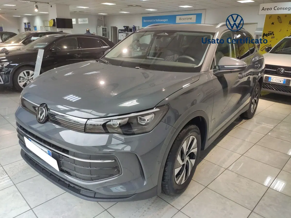Volkswagen Tiguan nuova a Avellino (3)