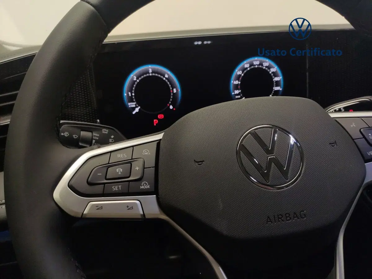 Volkswagen Tiguan nuova a Avellino (17)
