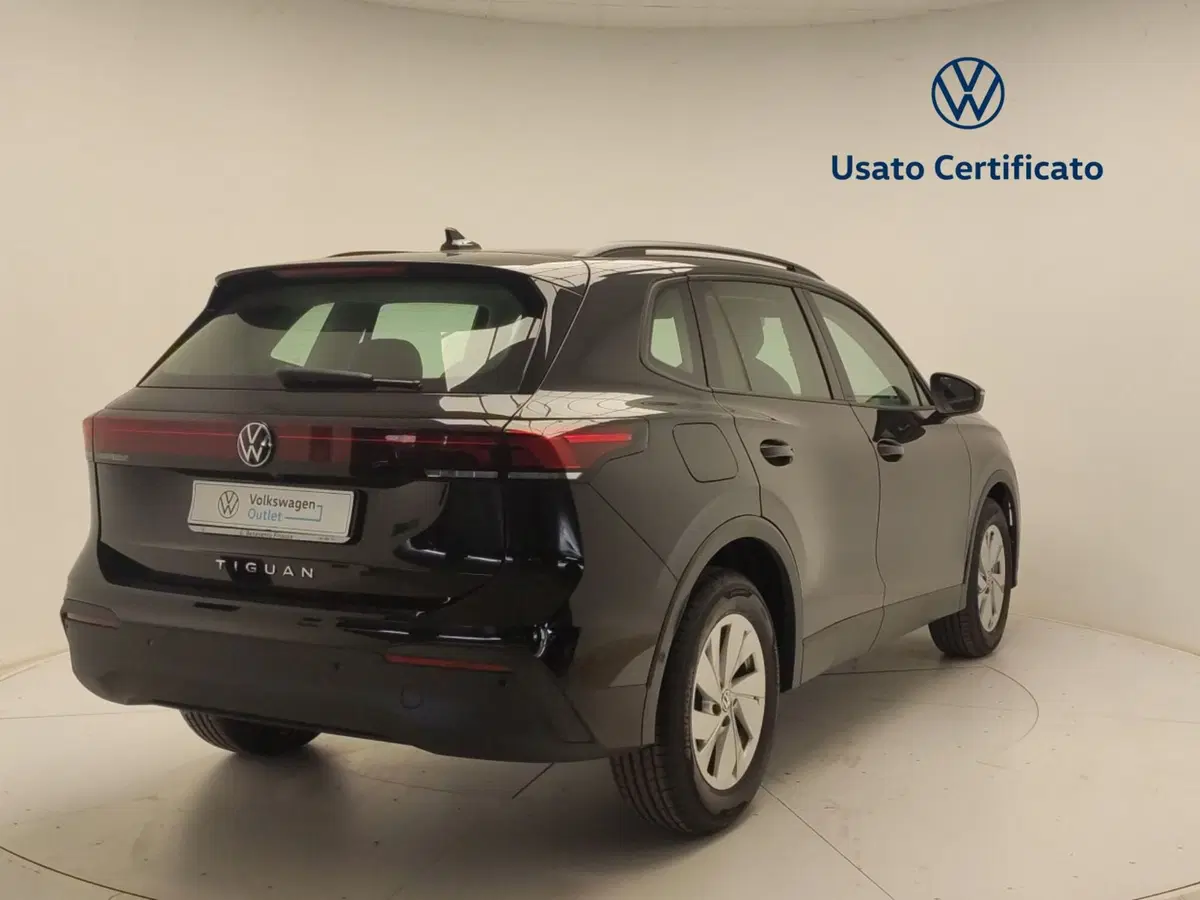 Volkswagen Tiguan nuova a Avellino (7)