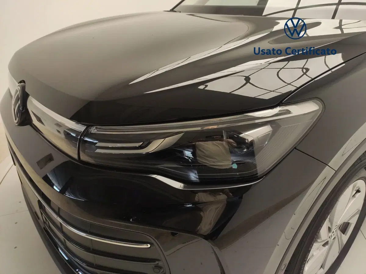 Volkswagen Tiguan nuova a Avellino (8)