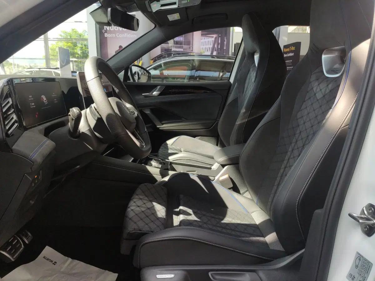 Volkswagen Tiguan nuova a Avellino (15)