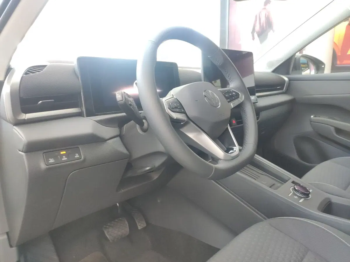 Volkswagen T-Roc nuova a Avellino (12)