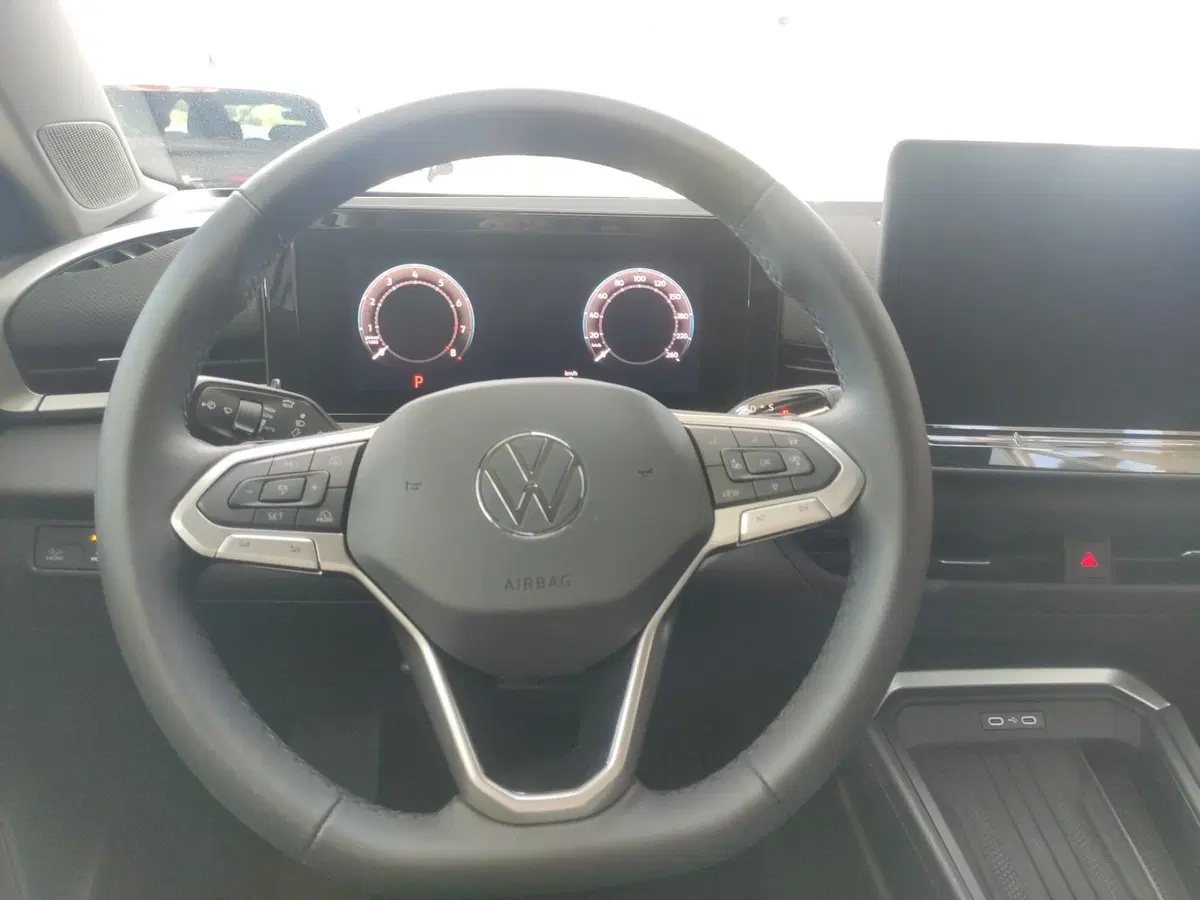 Volkswagen T-Roc nuova a Avellino (13)
