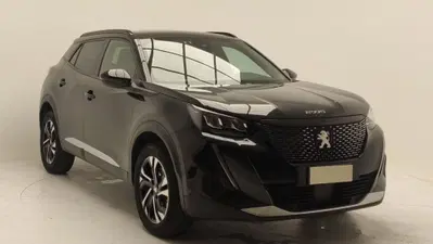 Peugeot 2008 BlueHDi 130 S&S EAT8 GT Pack del 2023 usata a Pratola Serra