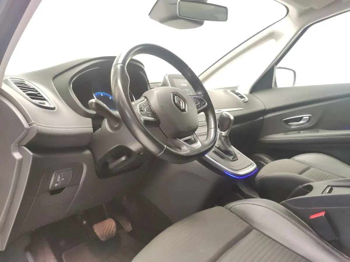 Renault Scénic usata a Avellino (16)