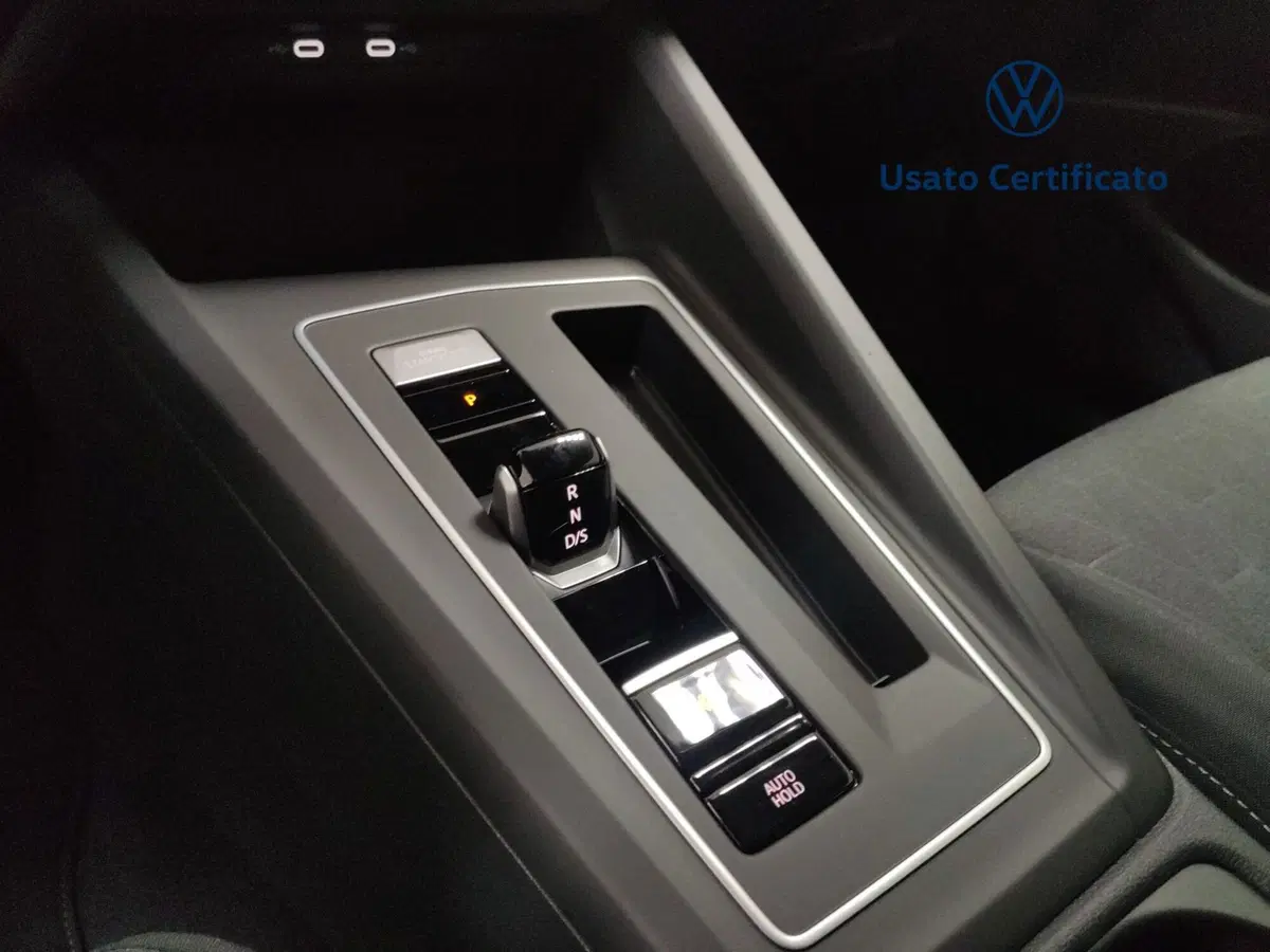 Volkswagen Golf nuova a Avellino (10)