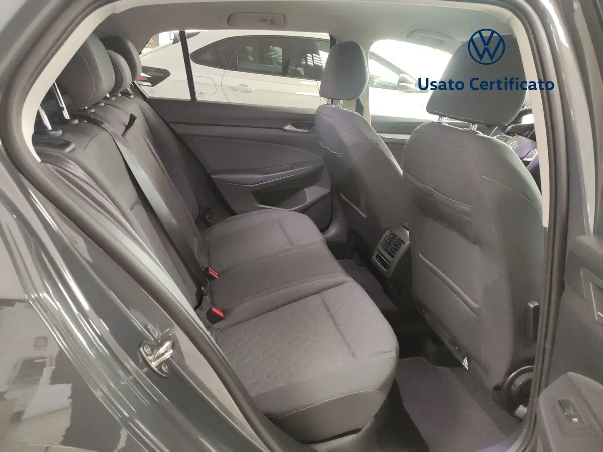 Volkswagen Golf nuova a Avellino (12)
