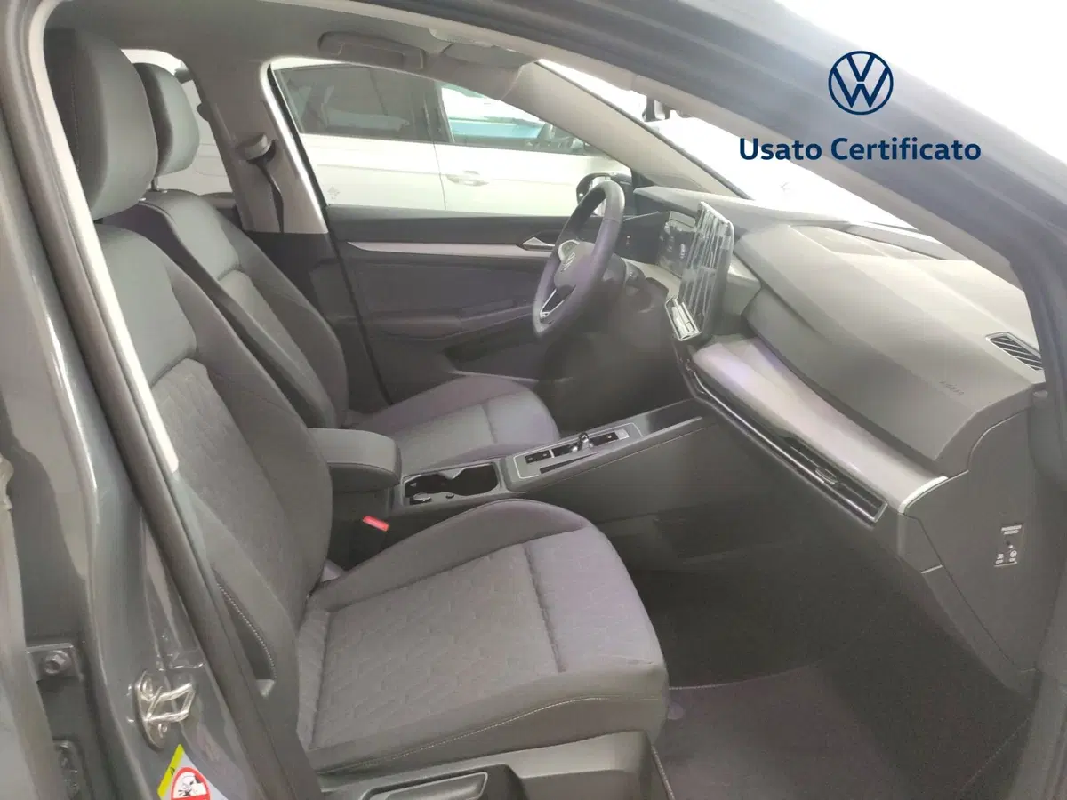 Volkswagen Golf nuova a Avellino (13)