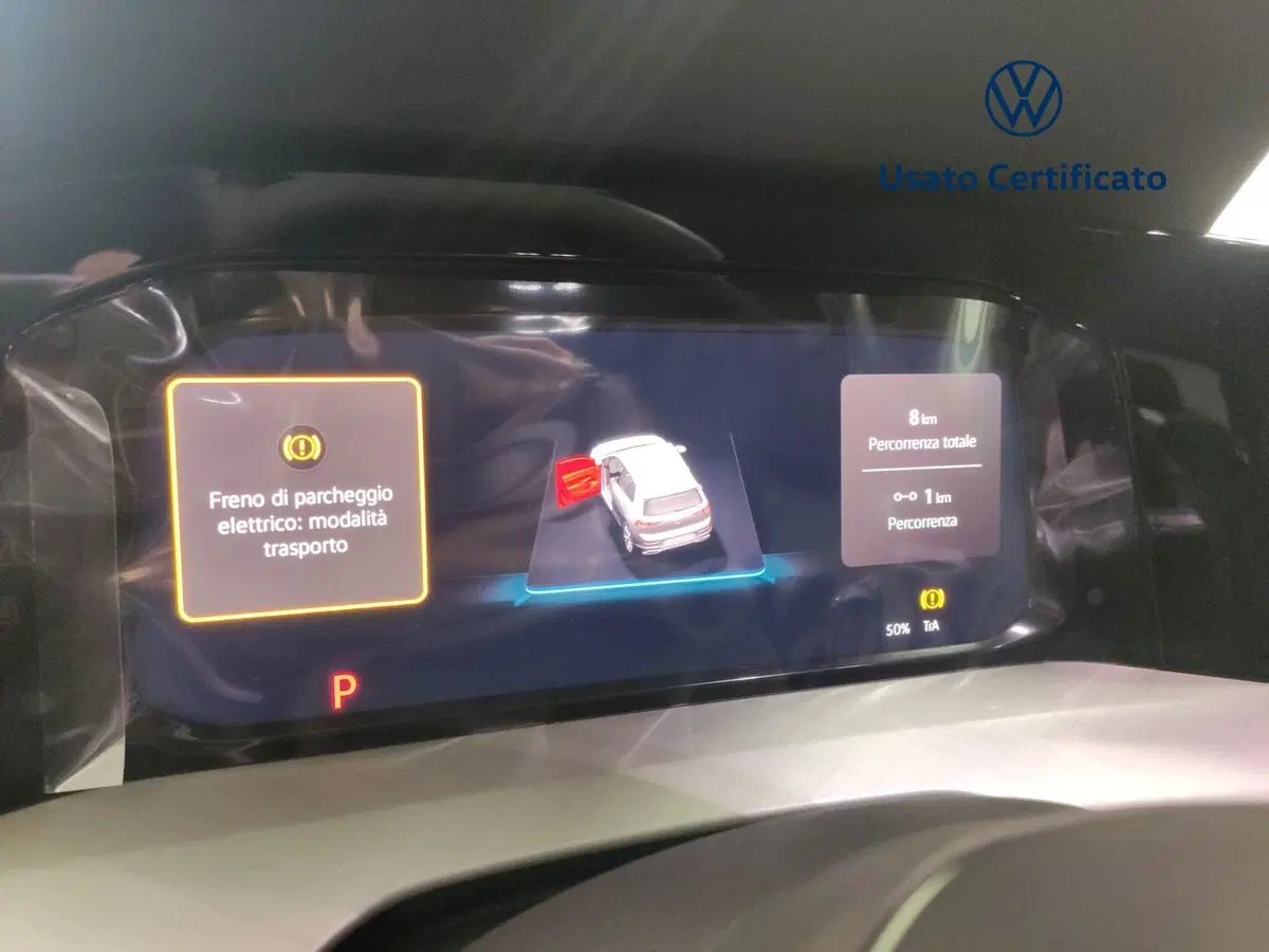 Volkswagen Golf nuova a Avellino (8)