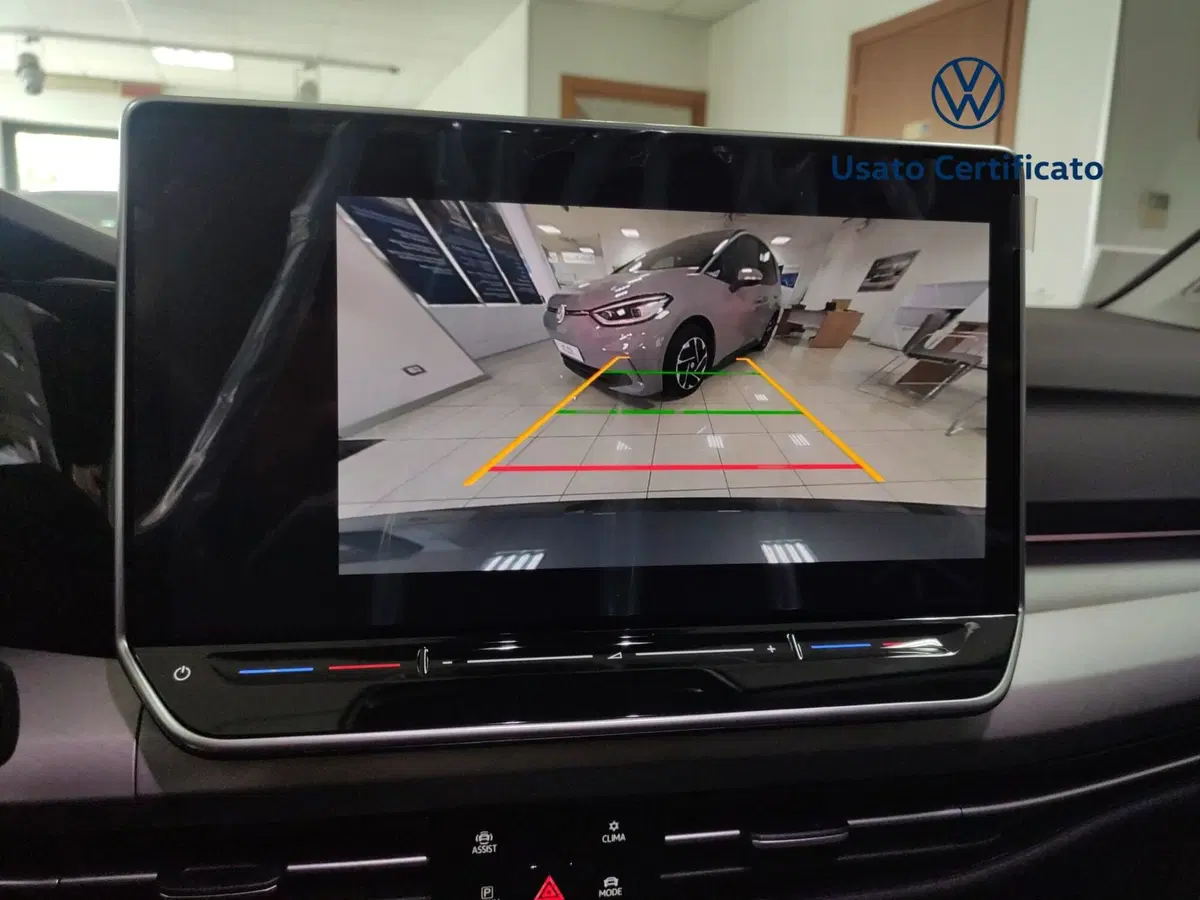 Volkswagen Golf nuova a Avellino (9)