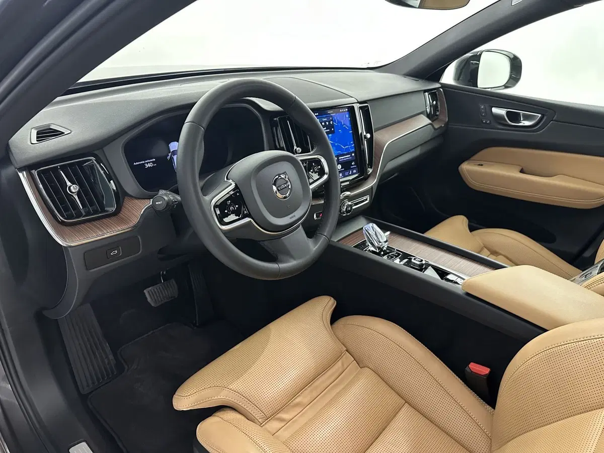 Volvo XC60 usata a Bergamo (13)
