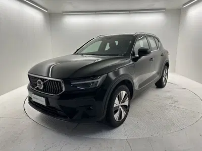 Volvo XC40 T4 Recharge Plug-in Hybrid automatico Core del 2023 usata a Bergamo