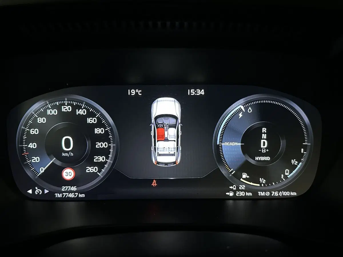 Volvo XC40 usata a Bergamo (14)