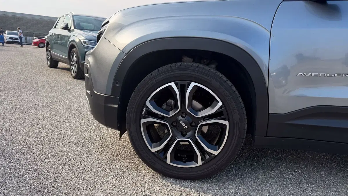 Jeep Avenger usata a Novara (4)