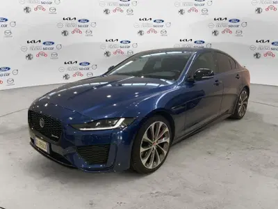 Jaguar XE 2.0 D 204 CV AWD aut. R-Dynamic Black del 2023 usata a Caresanablot