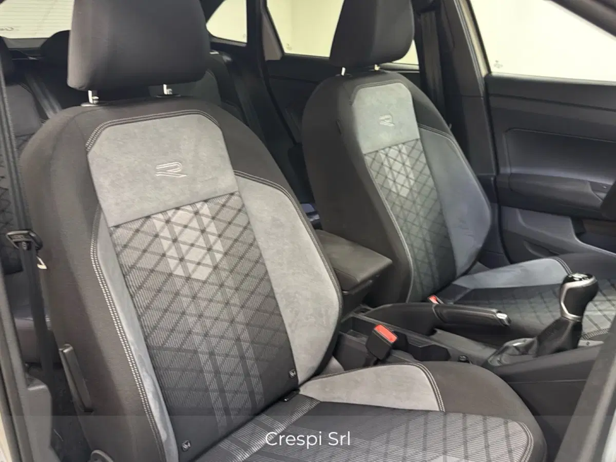 Volkswagen Taigo usata a Varese (13)