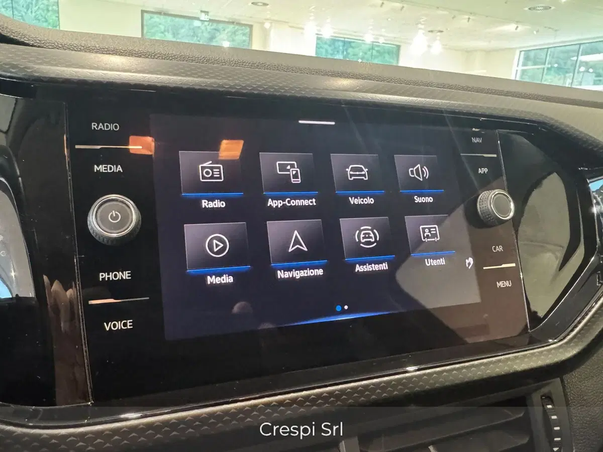 Volkswagen T-Cross usata a Varese (11)