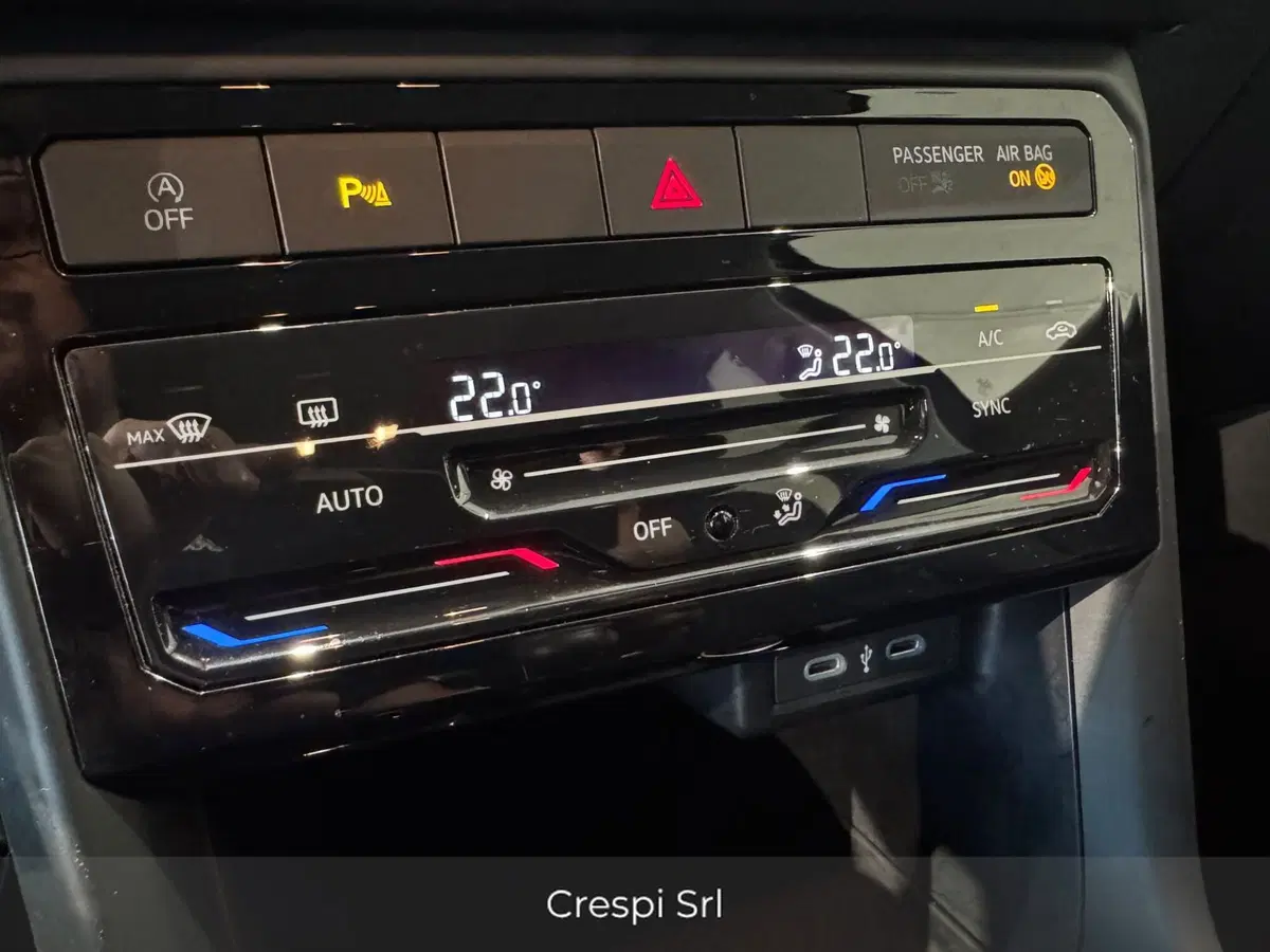 Volkswagen T-Cross usata a Varese (13)
