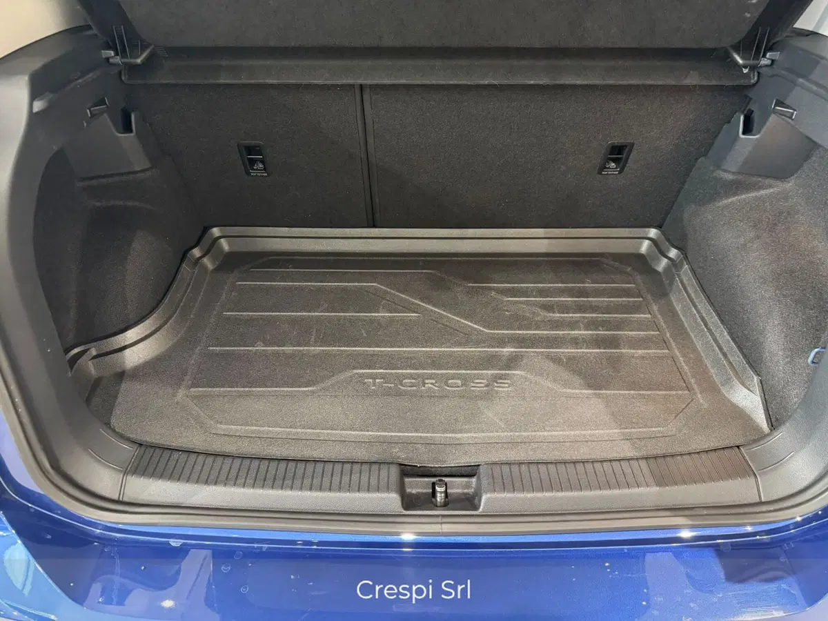 Volkswagen T-Cross usata a Varese (19)