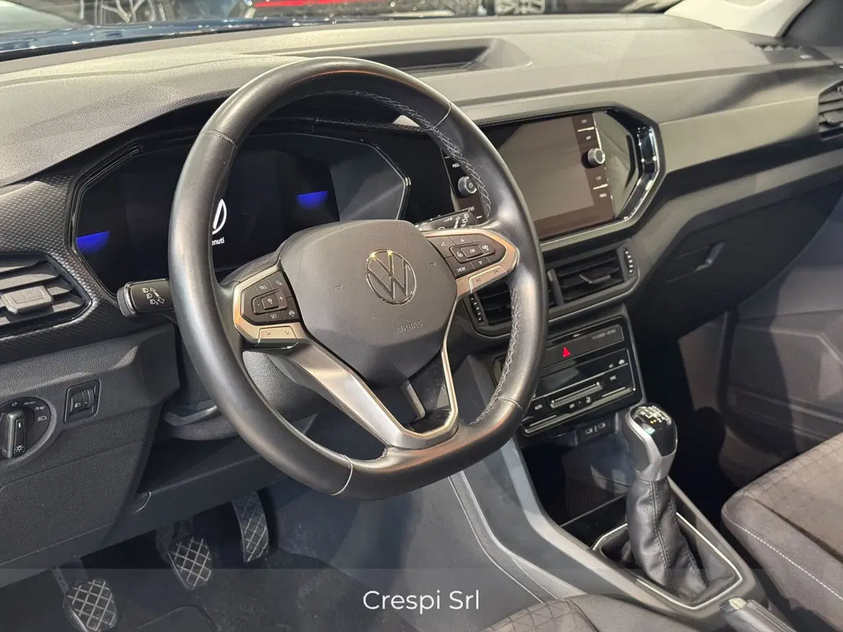 Volkswagen T-Cross usata a Varese (8)
