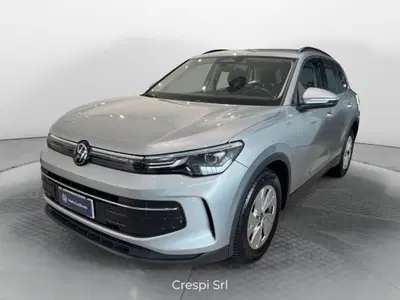Volkswagen Tiguan Allspace 2.0 tdi Life 150cv dsg del 2025 usata a Carnago