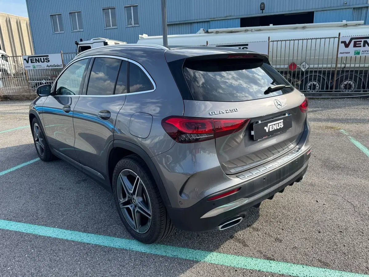 Mercedes-Benz GLA SUV usata a Monza e Brianza (4)