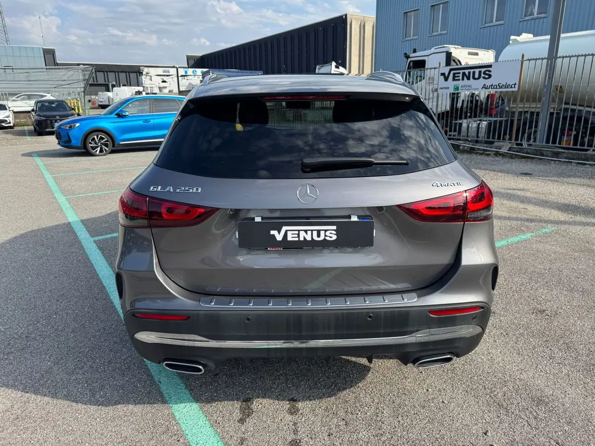 Mercedes-Benz GLA SUV usata a Monza e Brianza (5)