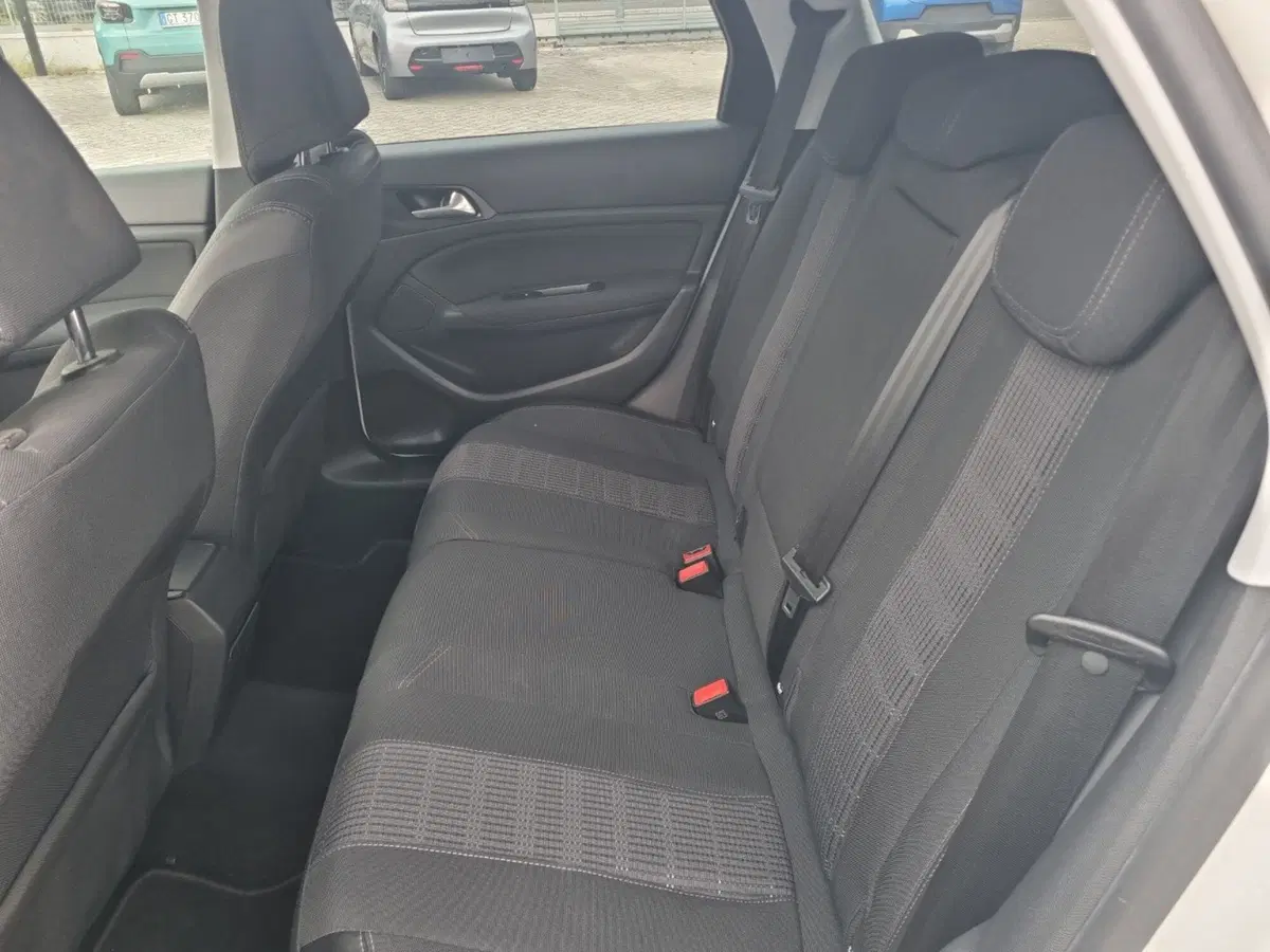 Peugeot 308 SW usata a Lucca (11)