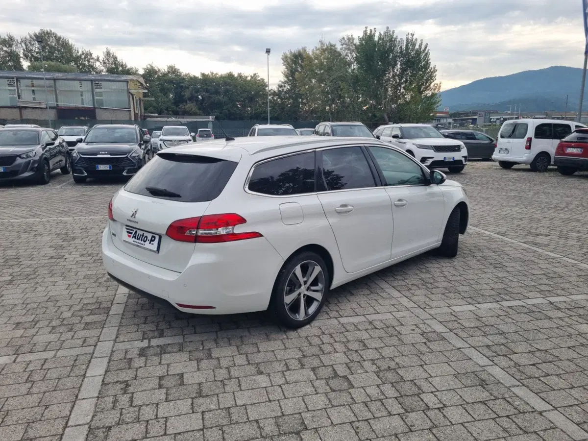 Peugeot 308 SW usata a Lucca (3)